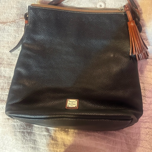 Very nice Dooney & Bourke handbag was only used once for a couple of hours - Picture 4 of 6